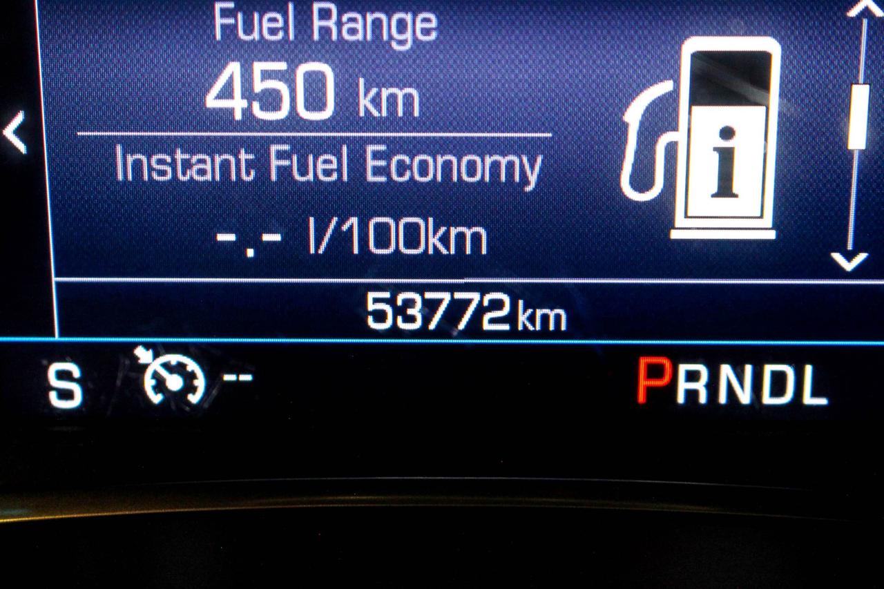 2022 Chevrolet Equinox RS HEATED SEATS - LEATHERETTE SEATS - POWER LIFTGATE Photo