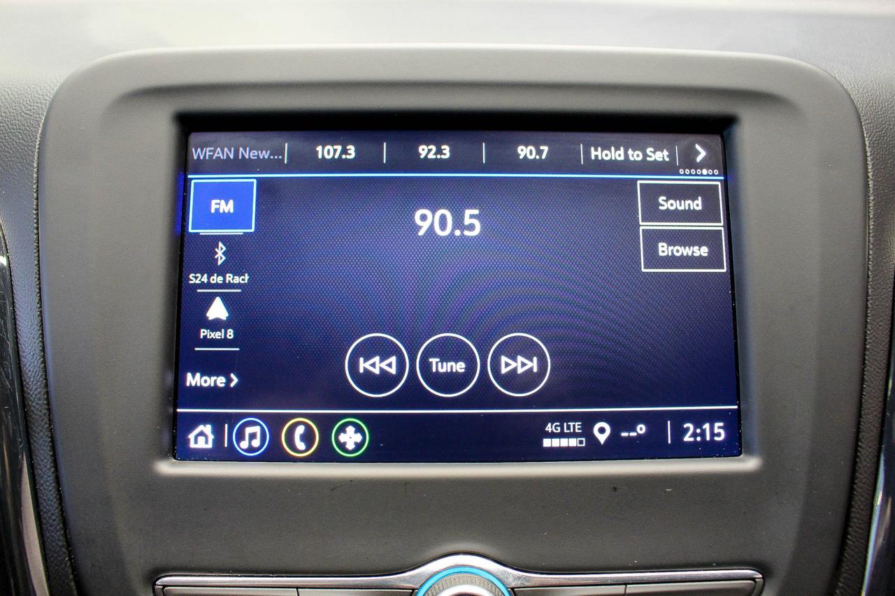2022 Chevrolet Equinox RS HEATED SEATS - LEATHERETTE SEATS - POWER LIFTGATE Photo