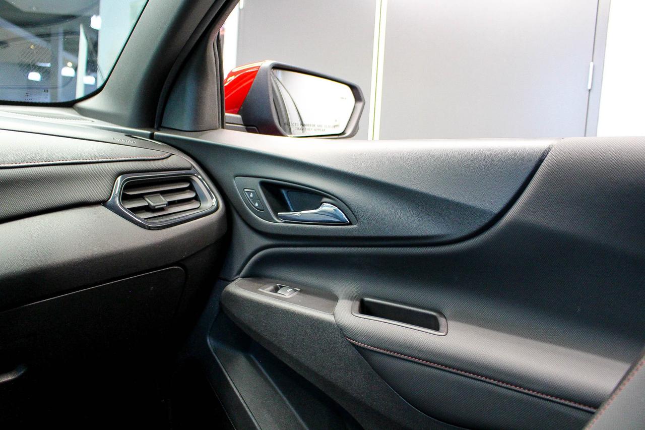 2022 Chevrolet Equinox RS HEATED SEATS - LEATHERETTE SEATS - POWER LIFTGATE Photo