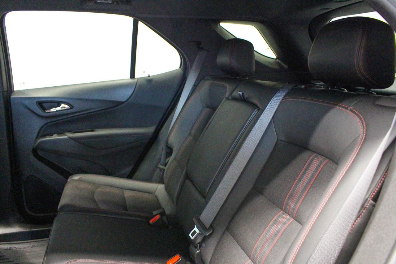 2022 Chevrolet Equinox RS HEATED SEATS - LEATHERETTE SEATS - POWER LIFTGATE Photo
