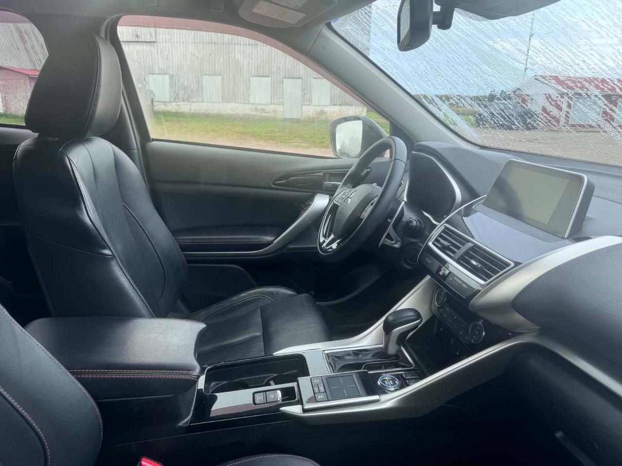 2019 Mitsubishi Eclipse Cross SE w/Tech Pkg Photo5
