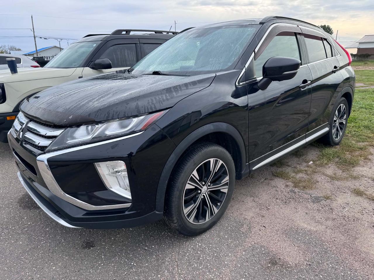 2019 Mitsubishi Eclipse Cross SE w/Tech Pkg Photo0