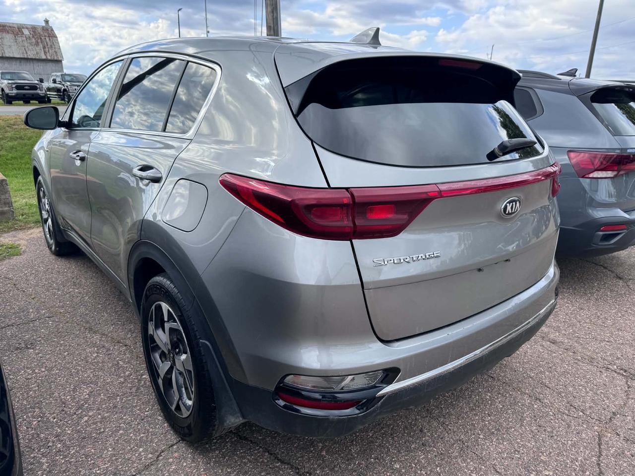2020 Kia Sportage LX Photo1
