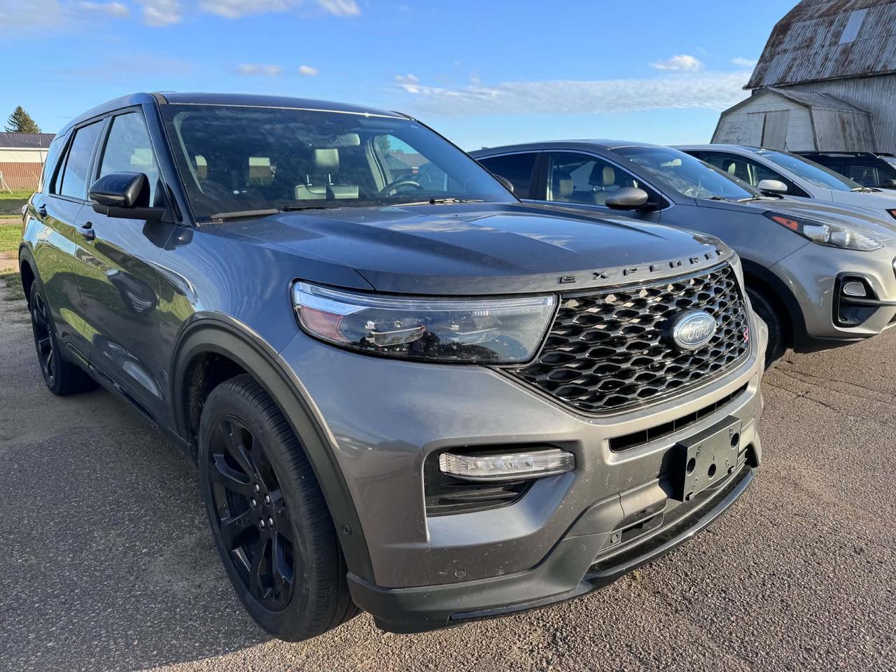2022 Ford Explorer ST Photo5