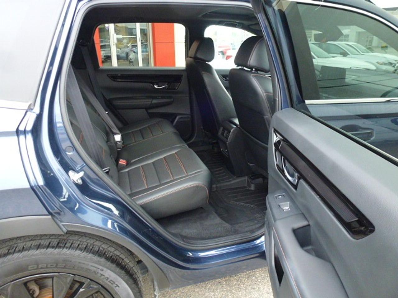 2023 Honda CR-V Hybrid Touring Photo