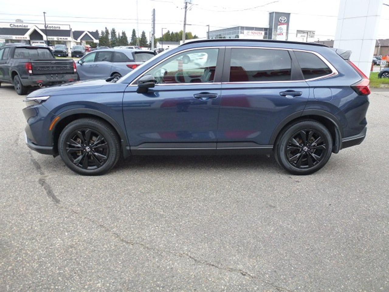 2023 Honda CR-V Hybrid Touring Photo