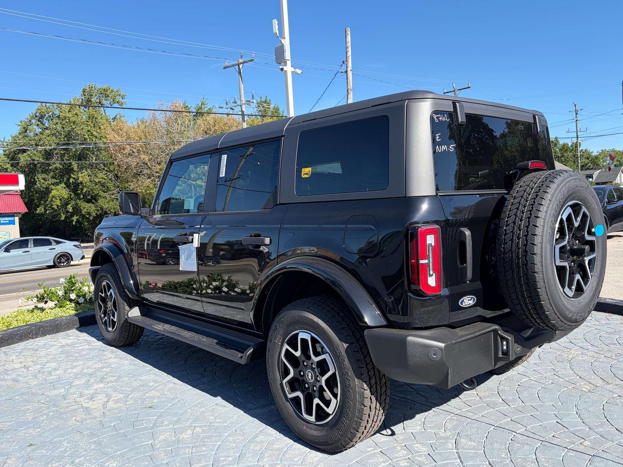 2026 Ford Bronco OUTER BANKS 4 Door 4x4 312A Photo2