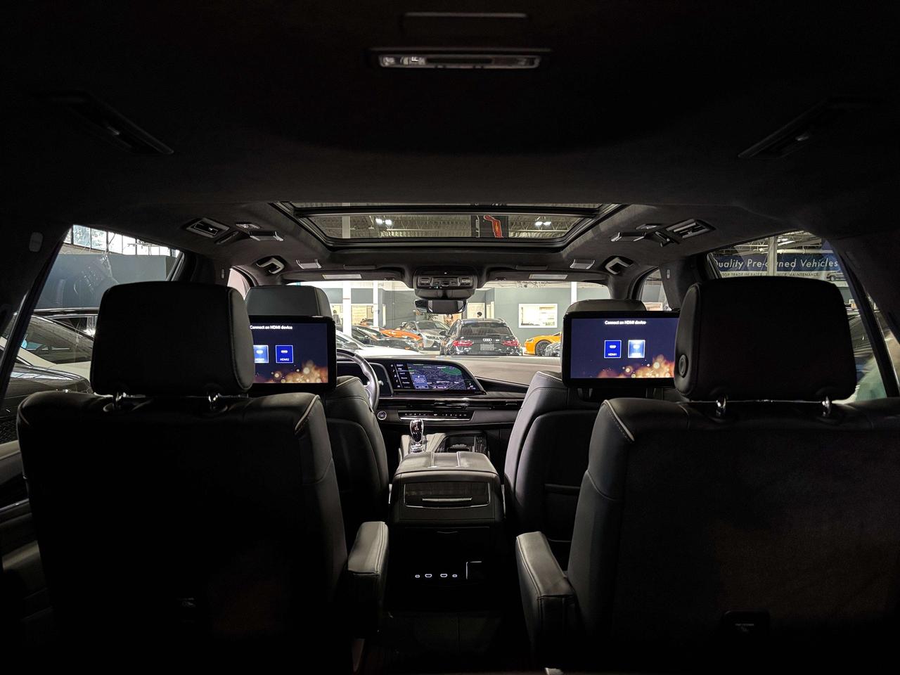 2024 Cadillac Escalade V-Series|AWD|NO LUX TAX|682HP|V8SUPERCHARGED|LT4|+ Photo