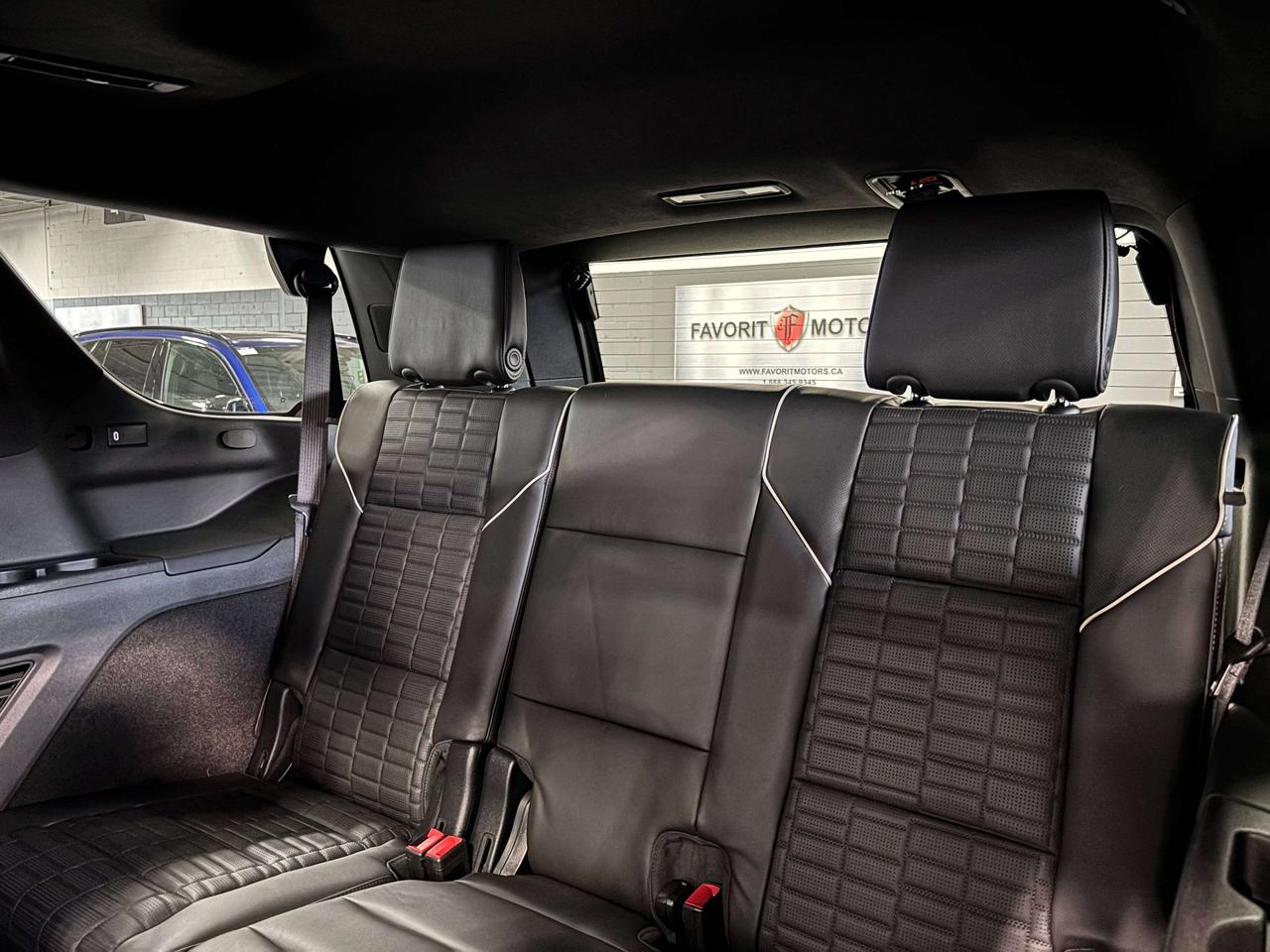 2024 Cadillac Escalade V-Series|AWD|NO LUX TAX|682HP|V8SUPERCHARGED|LT4|+ Photo