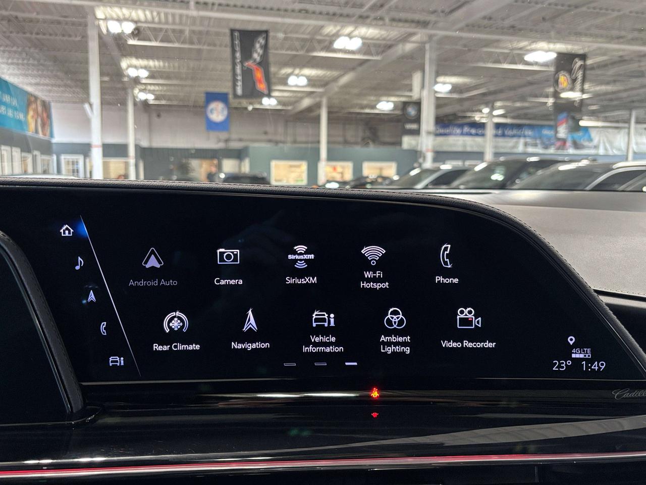 2024 Cadillac Escalade V-Series|AWD|NO LUX TAX|682HP|V8SUPERCHARGED|LT4|+ Photo