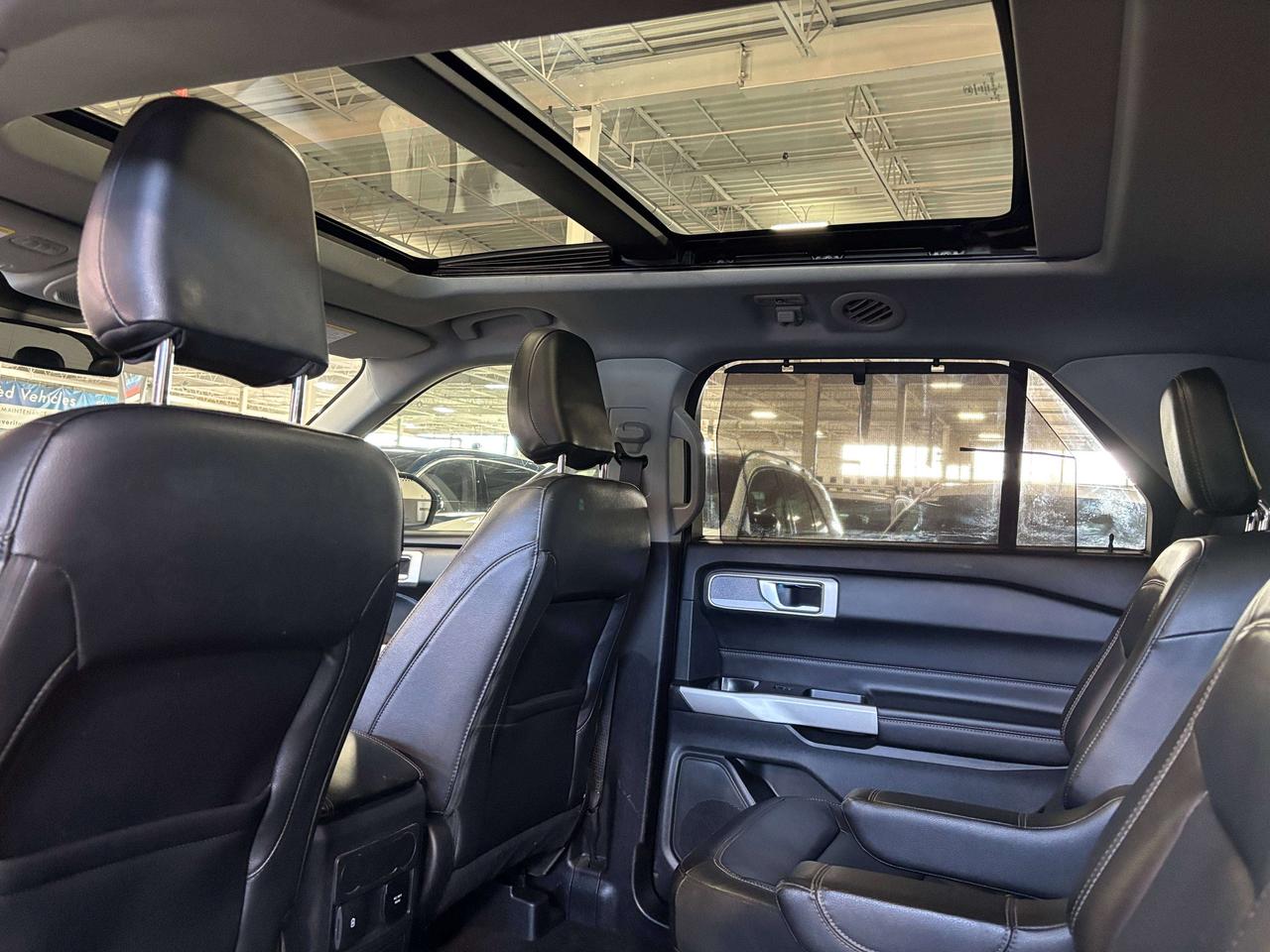 2022 Ford Explorer Limited|4WD|NAV|WOOD|LEATHER|PANOROOF|360CAM|7PASS Photo