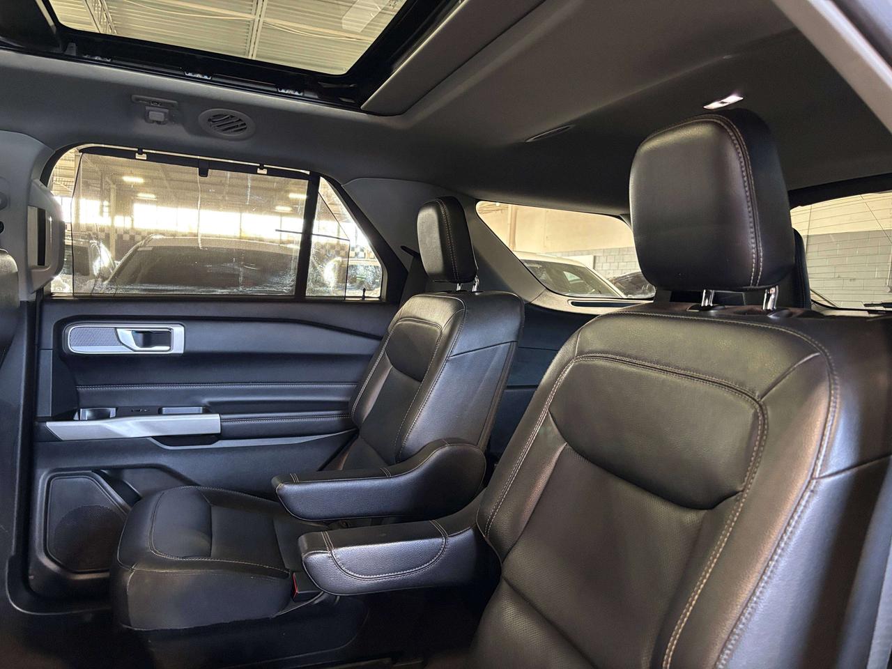 2022 Ford Explorer Limited|4WD|NAV|WOOD|LEATHER|PANOROOF|360CAM|7PASS Photo