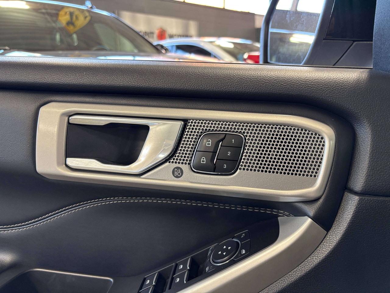 2022 Ford Explorer Limited|4WD|NAV|WOOD|LEATHER|PANOROOF|360CAM|7PASS Photo