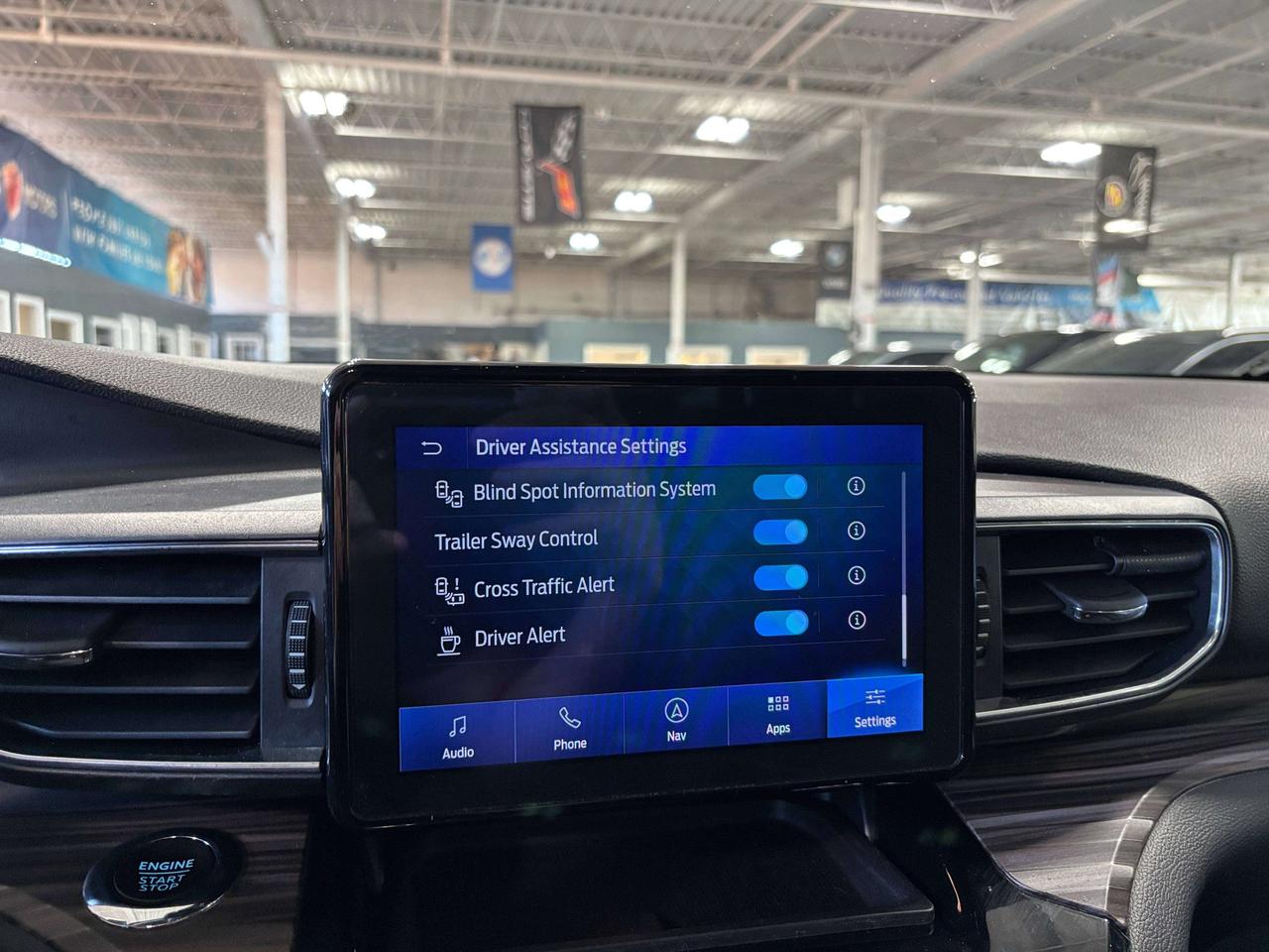 2022 Ford Explorer Limited|4WD|NAV|WOOD|LEATHER|PANOROOF|360CAM|7PASS Photo