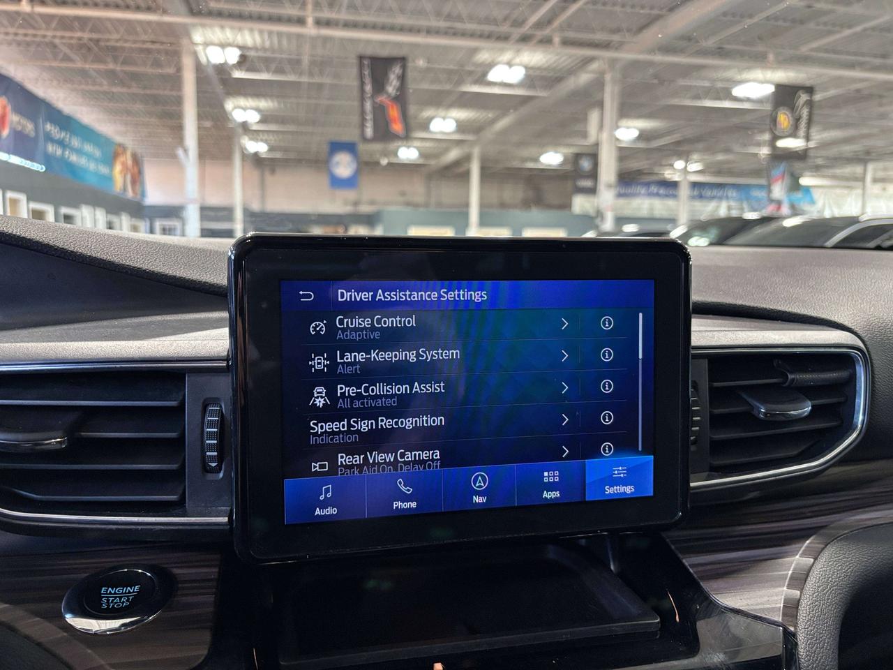 2022 Ford Explorer Limited|4WD|NAV|WOOD|LEATHER|PANOROOF|360CAM|7PASS Photo