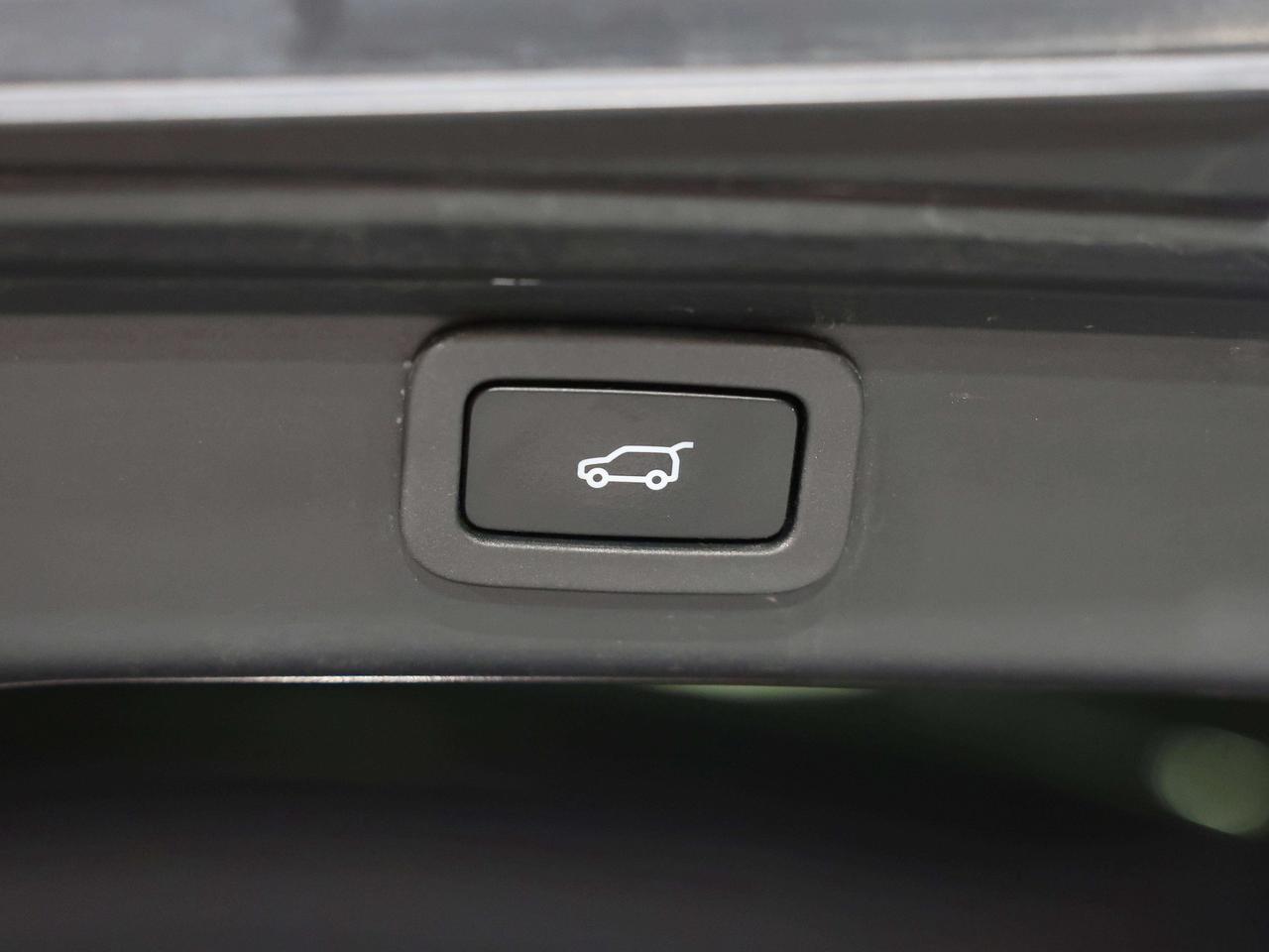 2020 Jaguar I-PACE HSE|NO ACCIDENT|UPGRADED SEAT|HUD|MERIDIAN|PANO Photo