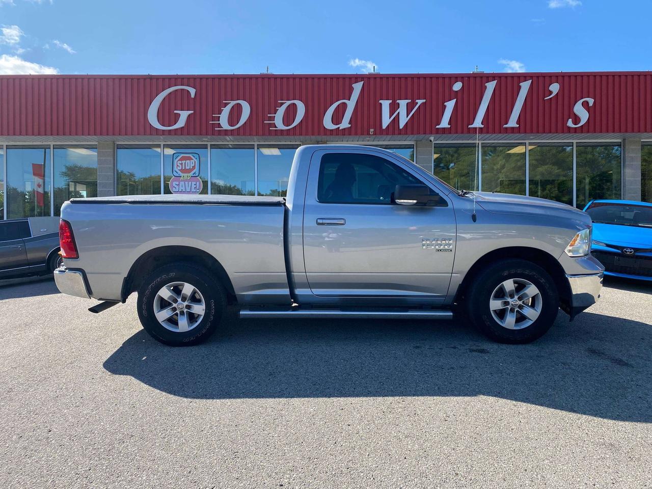 2021 RAM 1500 SLT, 4X4, 6FT BOX, REMOTE START, BACK UP CAMERA! - Photo #1