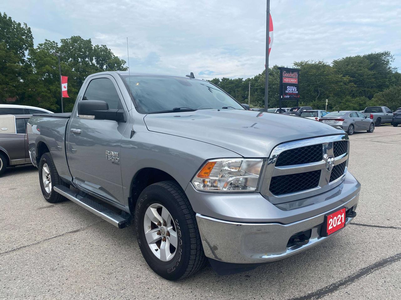 2021 RAM 1500 SLT, 4X4, 6FT BOX, REMOTE START, BACK UP CAMERA! Photo