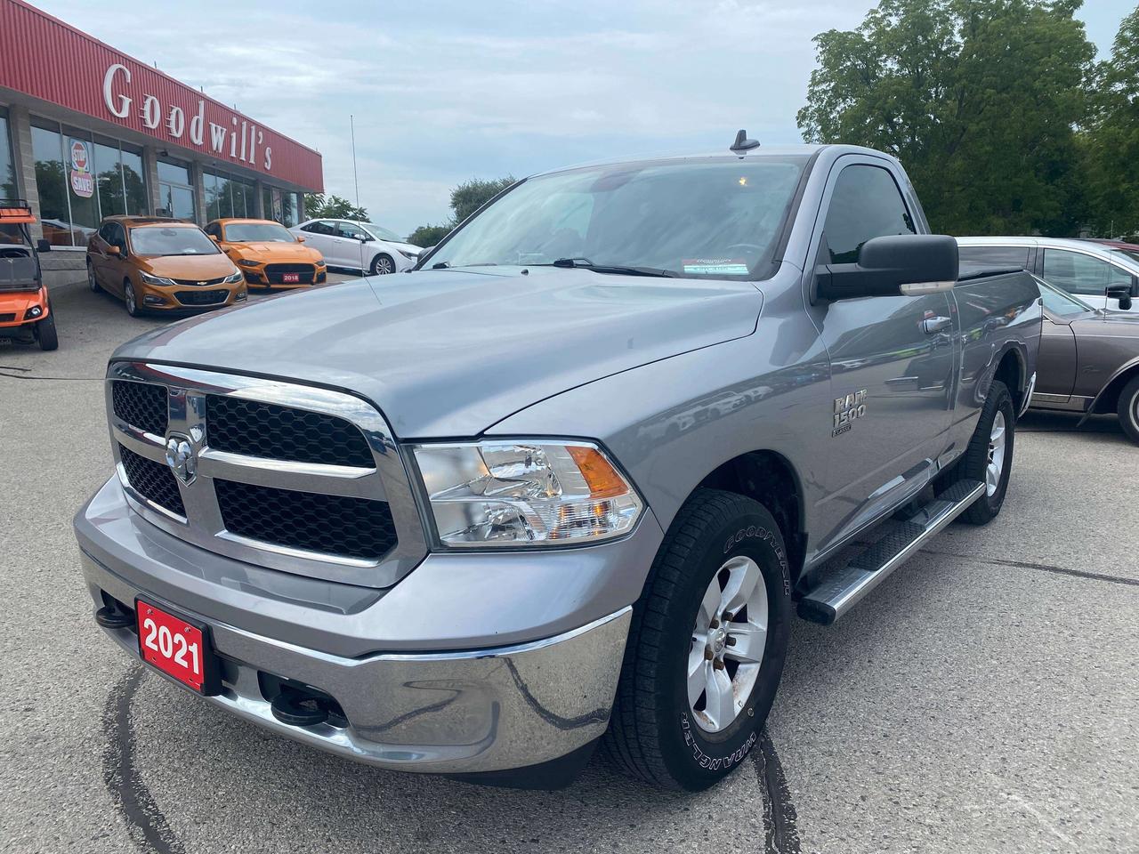 2021 RAM 1500 SLT, 4X4, 6FT BOX, REMOTE START, BACK UP CAMERA! - Photo #4