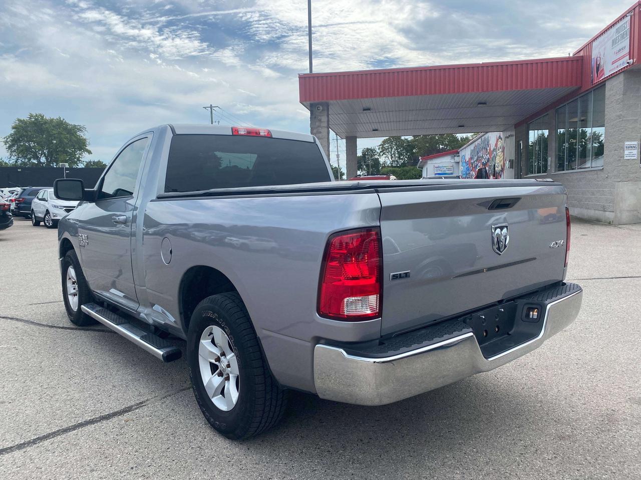 2021 RAM 1500 SLT, 4X4, 6FT BOX, REMOTE START, BACK UP CAMERA! Photo