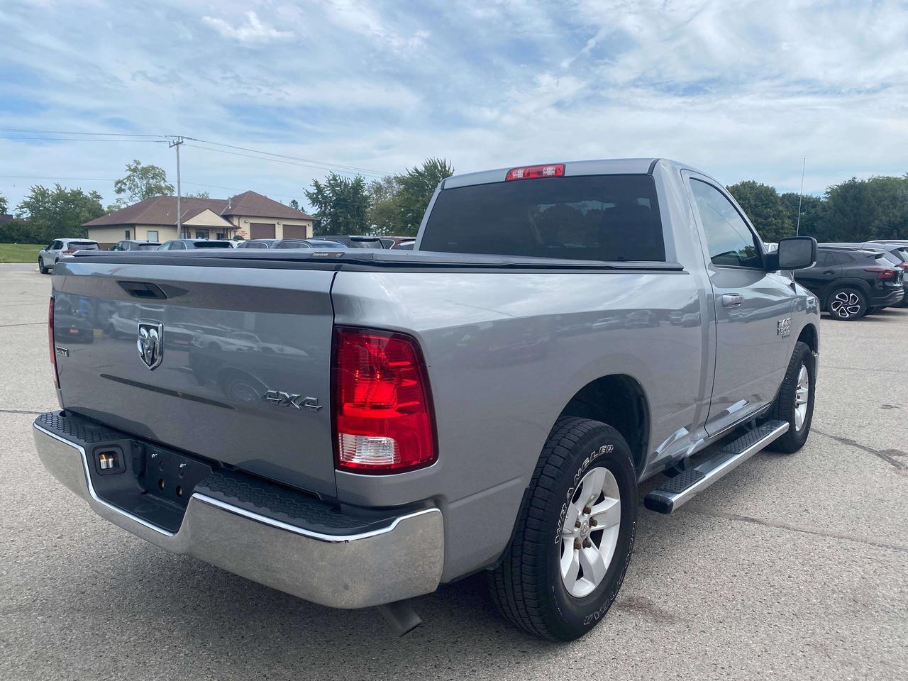 2021 RAM 1500 SLT, 4X4, 6FT BOX, REMOTE START, BACK UP CAMERA! Photo