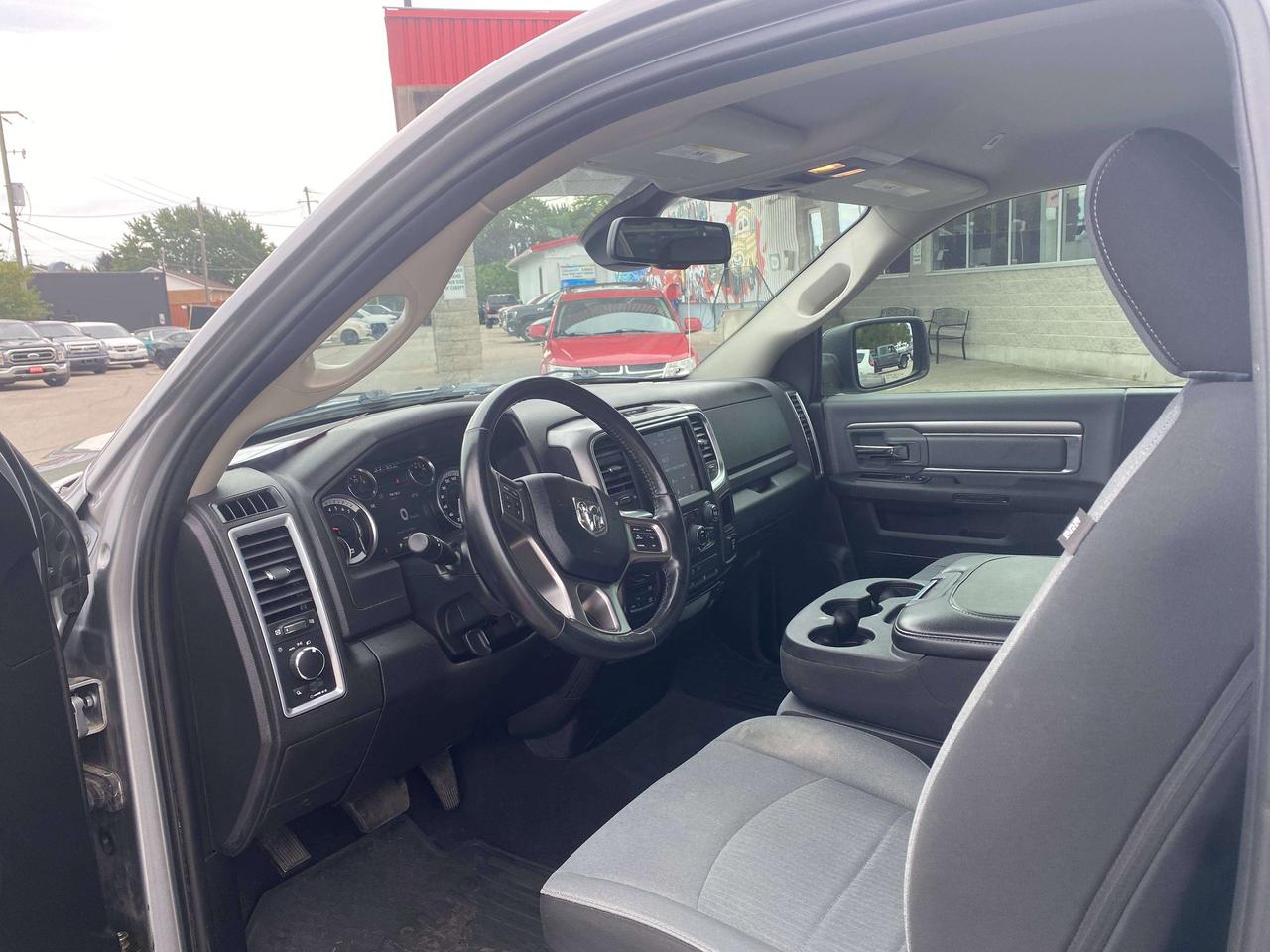 2021 RAM 1500 SLT, 4X4, 6FT BOX, REMOTE START, BACK UP CAMERA! - Photo #11
