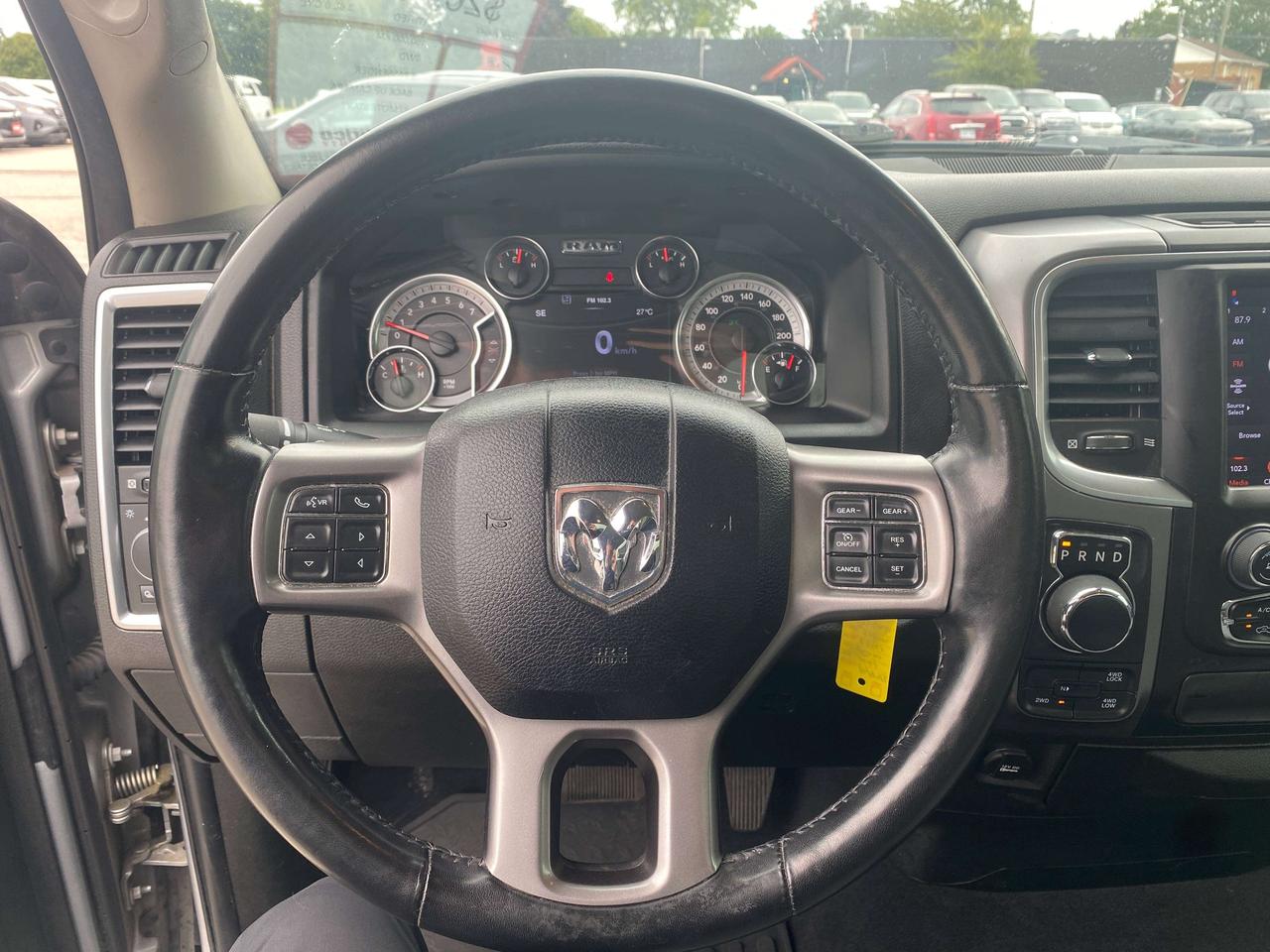 2021 RAM 1500 SLT, 4X4, 6FT BOX, REMOTE START, BACK UP CAMERA! Photo