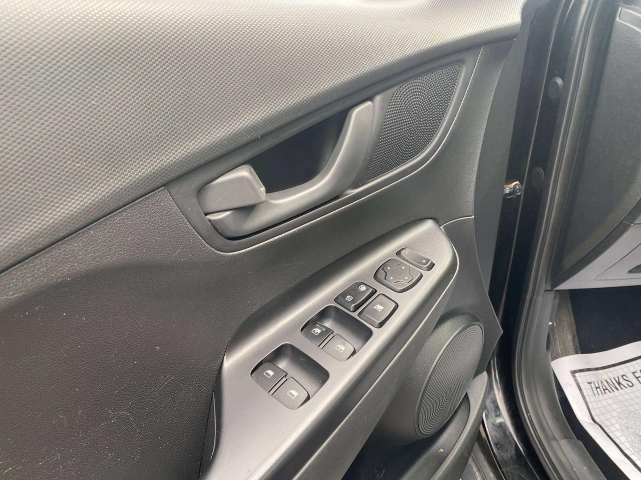 2018 Hyundai KONA TREND, 1.6T, CLEAN CARFAX, AWD, HEATED SEATS! - Photo #14