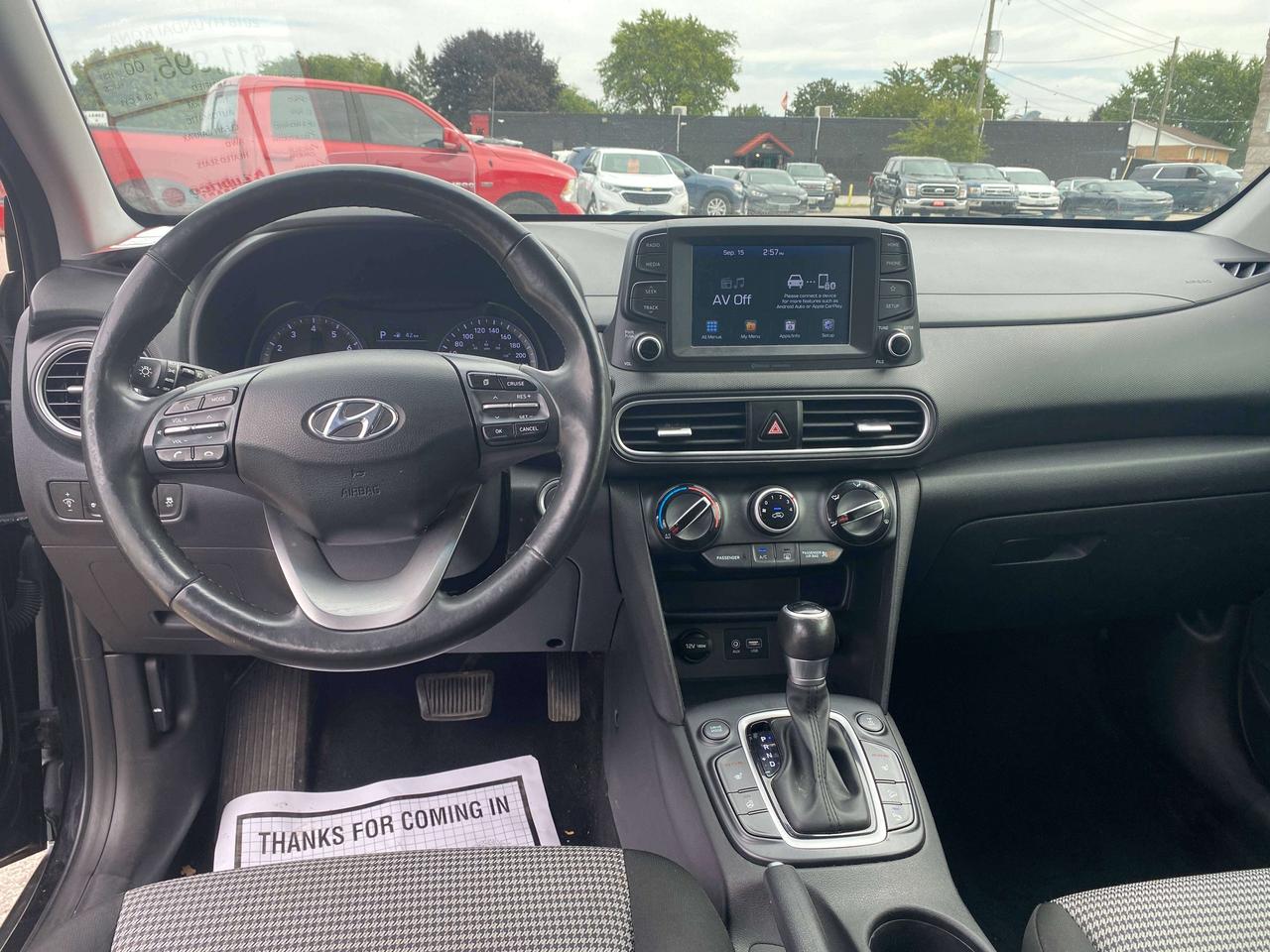 2018 Hyundai KONA TREND, 1.6T, CLEAN CARFAX, AWD, HEATED SEATS! - Photo #16