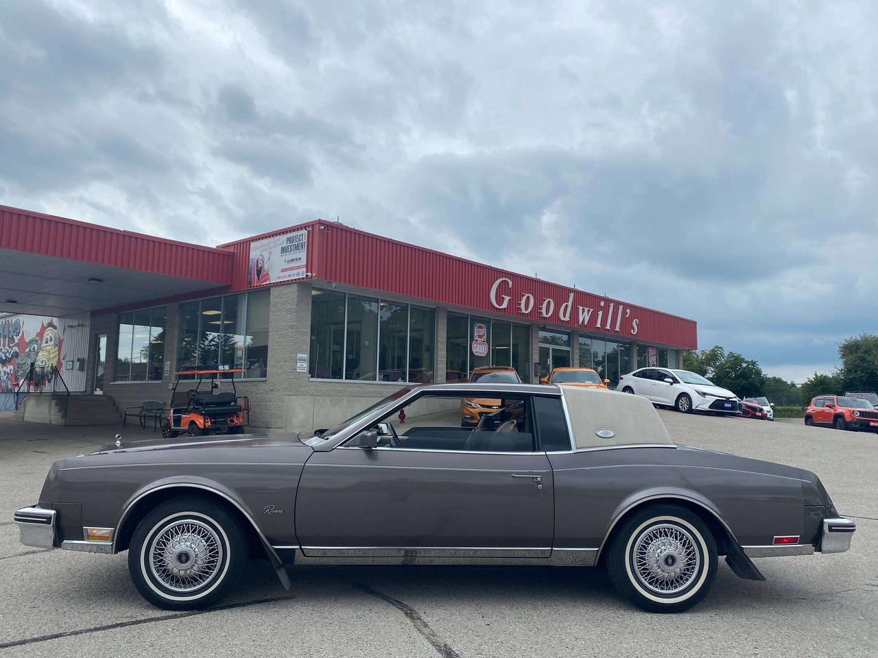 1984 Buick Riviera SOLD AS IS, TRUE MILEAGE UNKNOWN - Photo #5