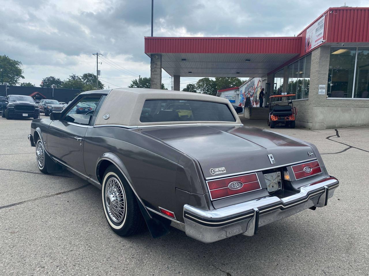 1984 Buick Riviera SOLD AS IS, TRUE MILEAGE UNKNOWN - Photo #6