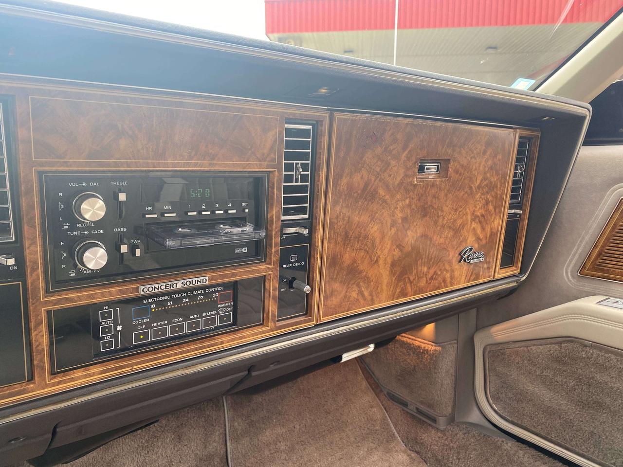 1984 Buick Riviera SOLD AS IS, TRUE MILEAGE UNKNOWN - Photo #16