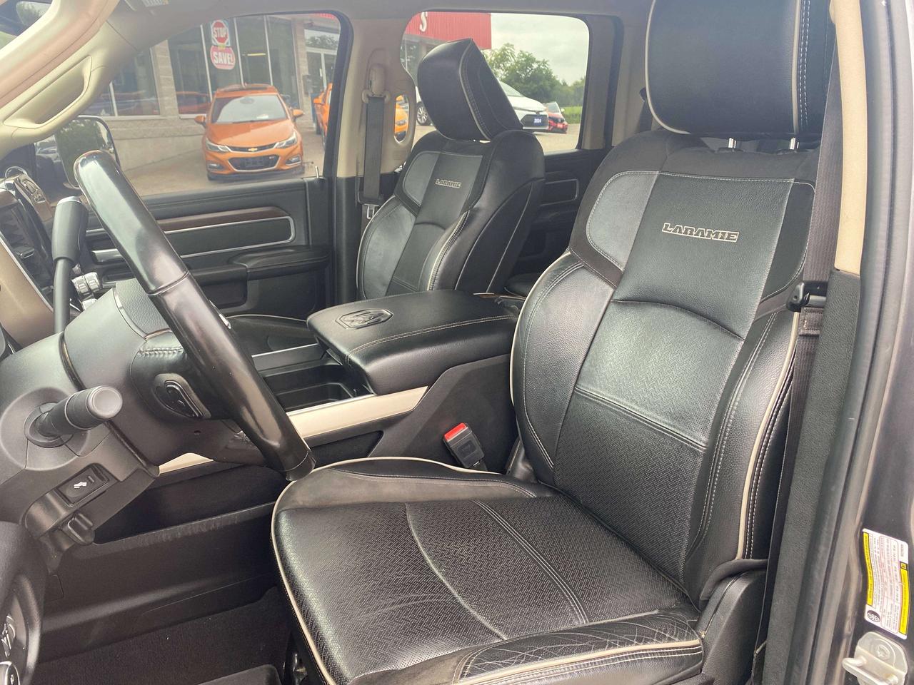 2022 RAM 2500 LARAMIE, CLEAN CARFAX, REMOTE START, LEATHER! Photo