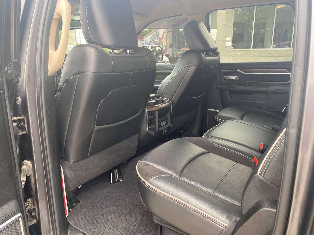 2022 RAM 2500 LARAMIE, CLEAN CARFAX, REMOTE START, LEATHER! - Photo #24