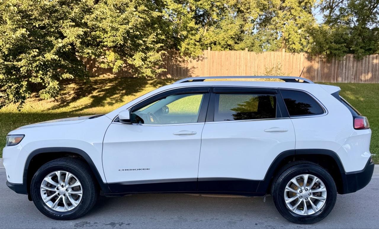 2019 Jeep Cherokee Latitude 4WD Photo