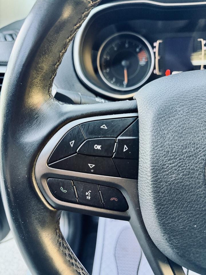 2019 Jeep Cherokee Latitude 4WD Photo
