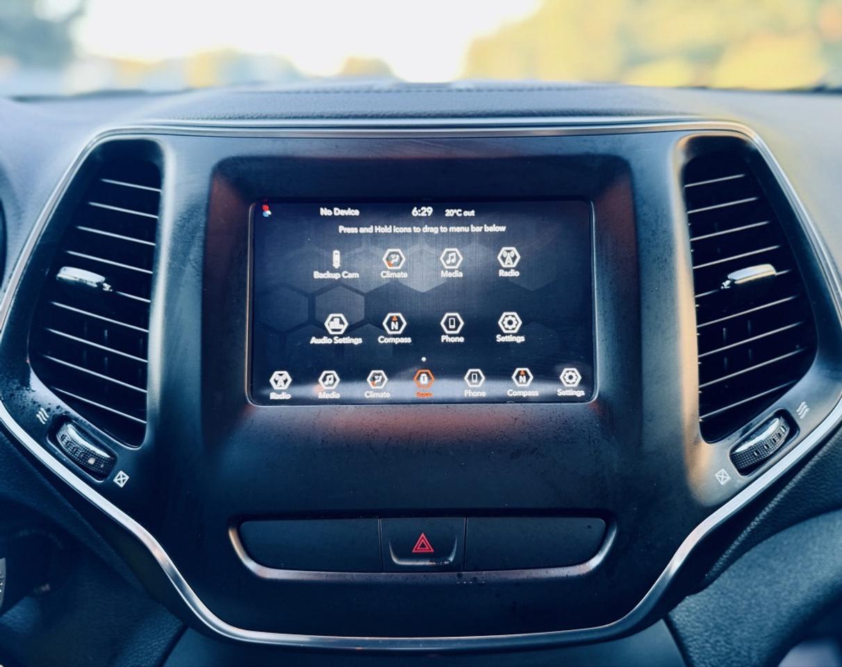 2019 Jeep Cherokee Latitude 4WD Photo