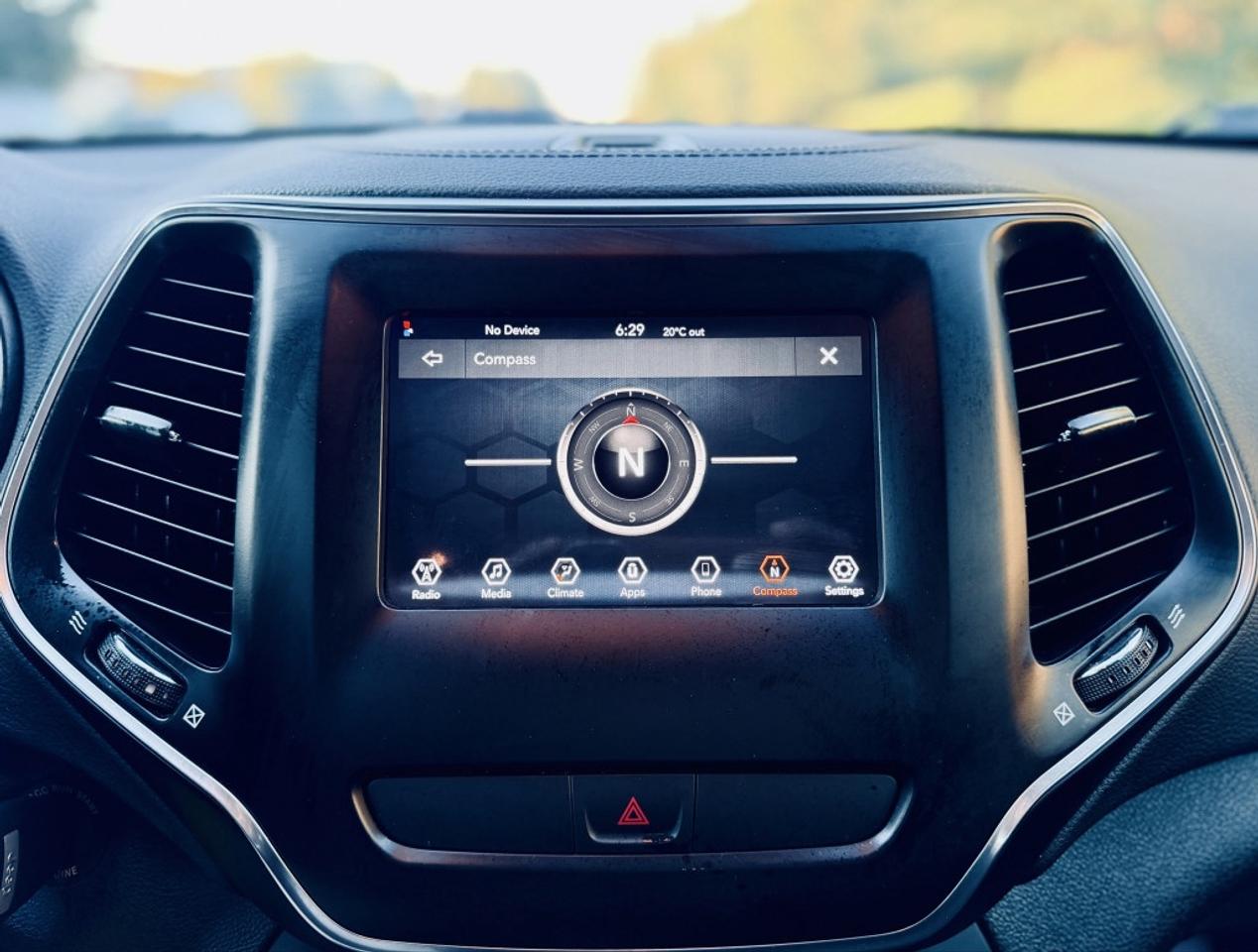 2019 Jeep Cherokee Latitude 4WD Photo