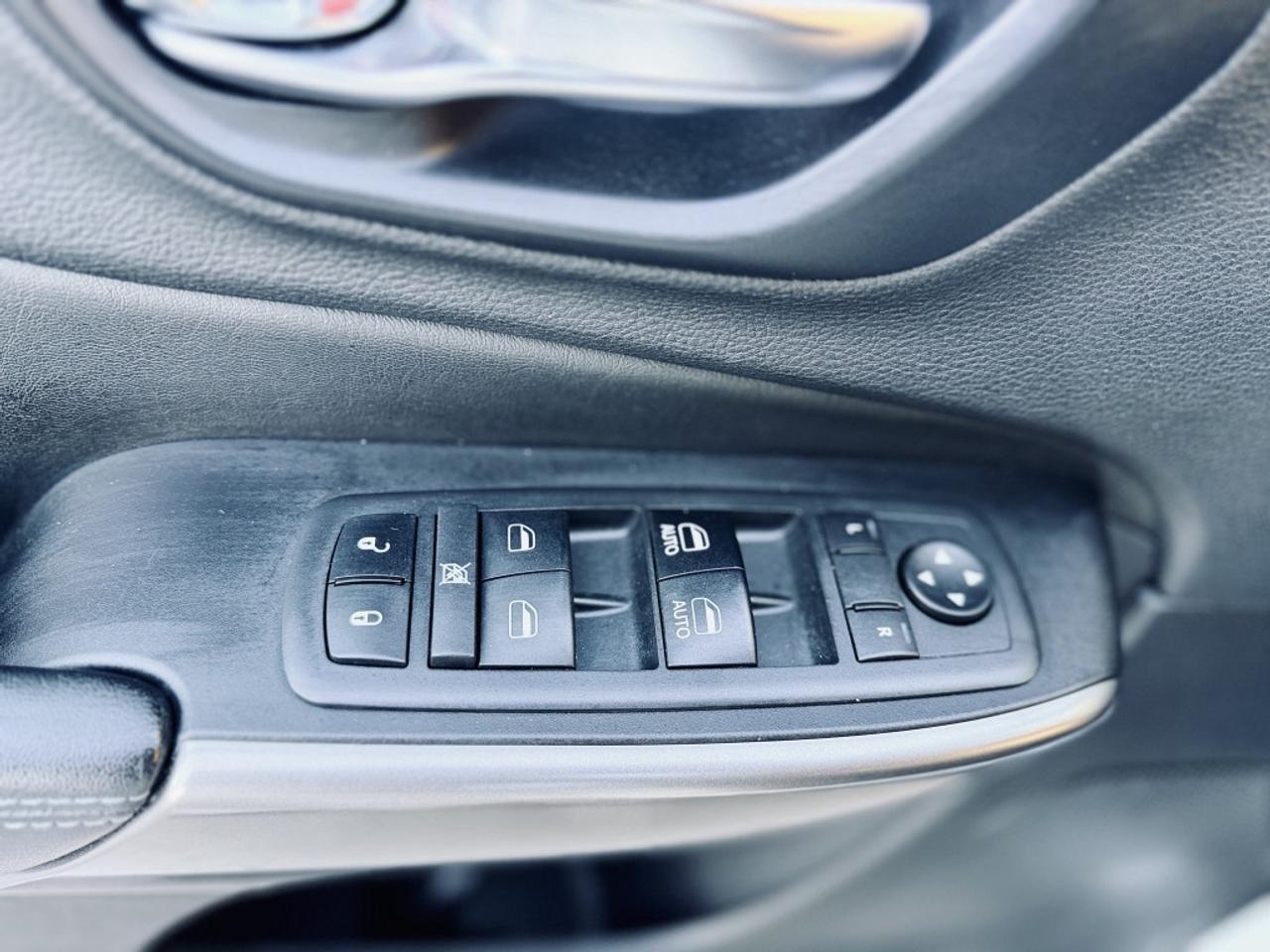 2019 Jeep Cherokee Latitude 4WD Photo