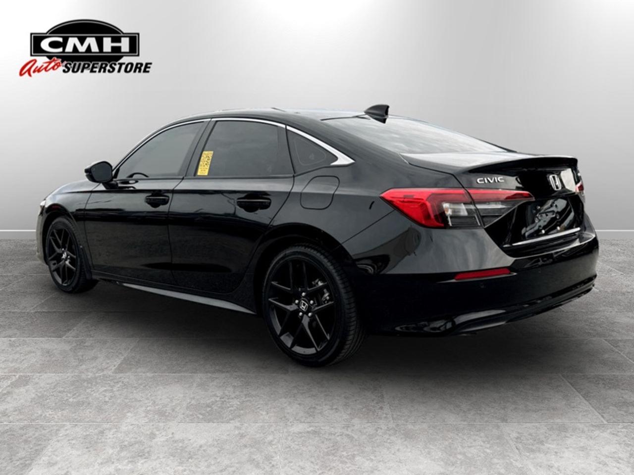 2024 Honda Civic Sedan Touring  - Low Mileage Photo2