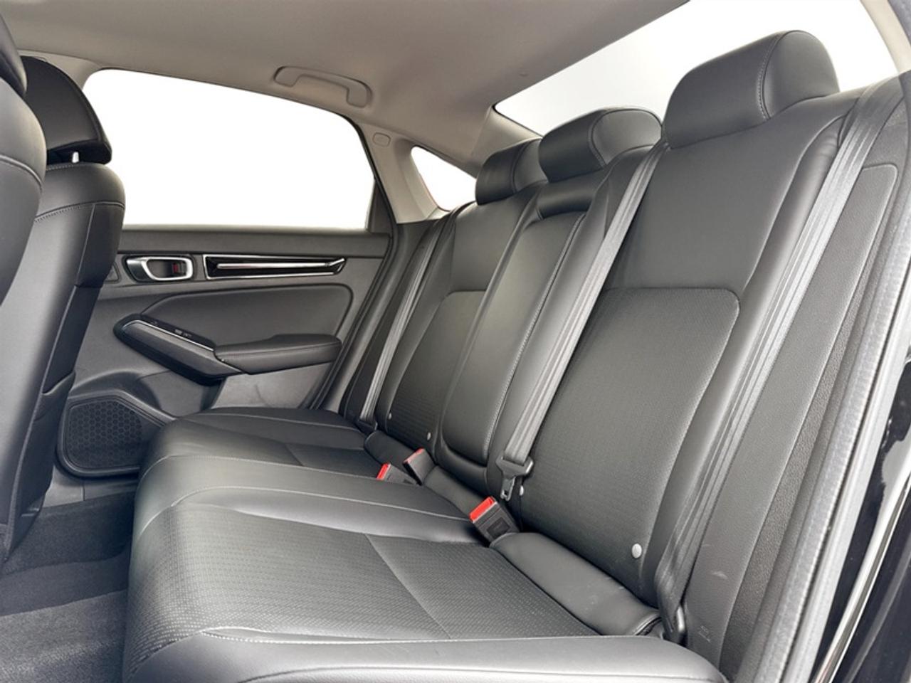 2024 Honda Civic Sedan Touring  - Low Mileage Photo