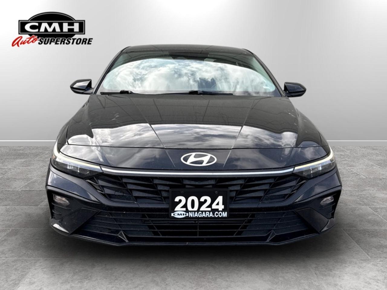 2024 Hyundai Elantra Preferred IVT  **CLEAN CARFAX** Photo