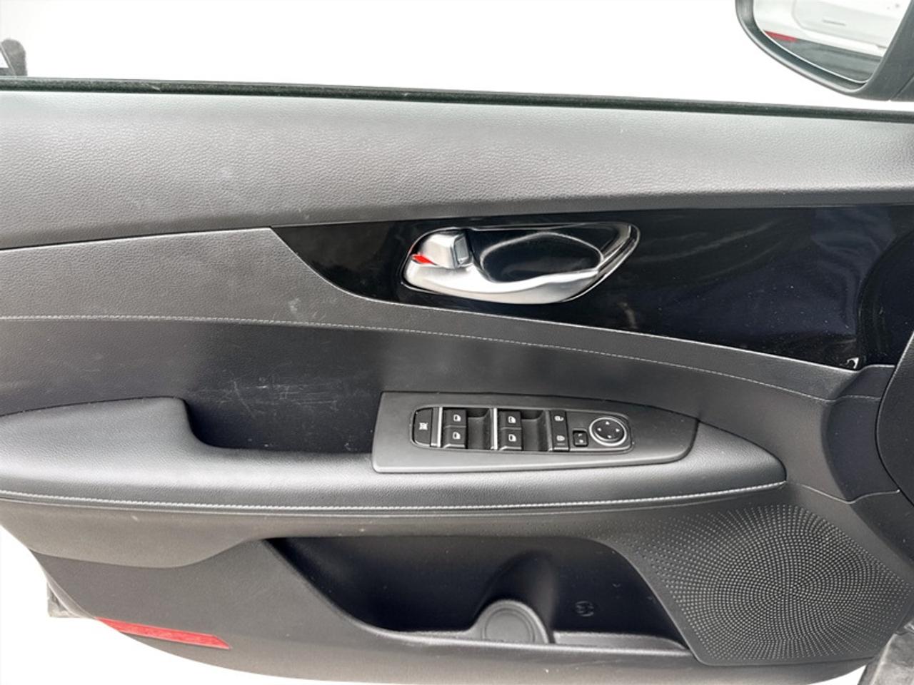 2024 Kia Forte EX Photo