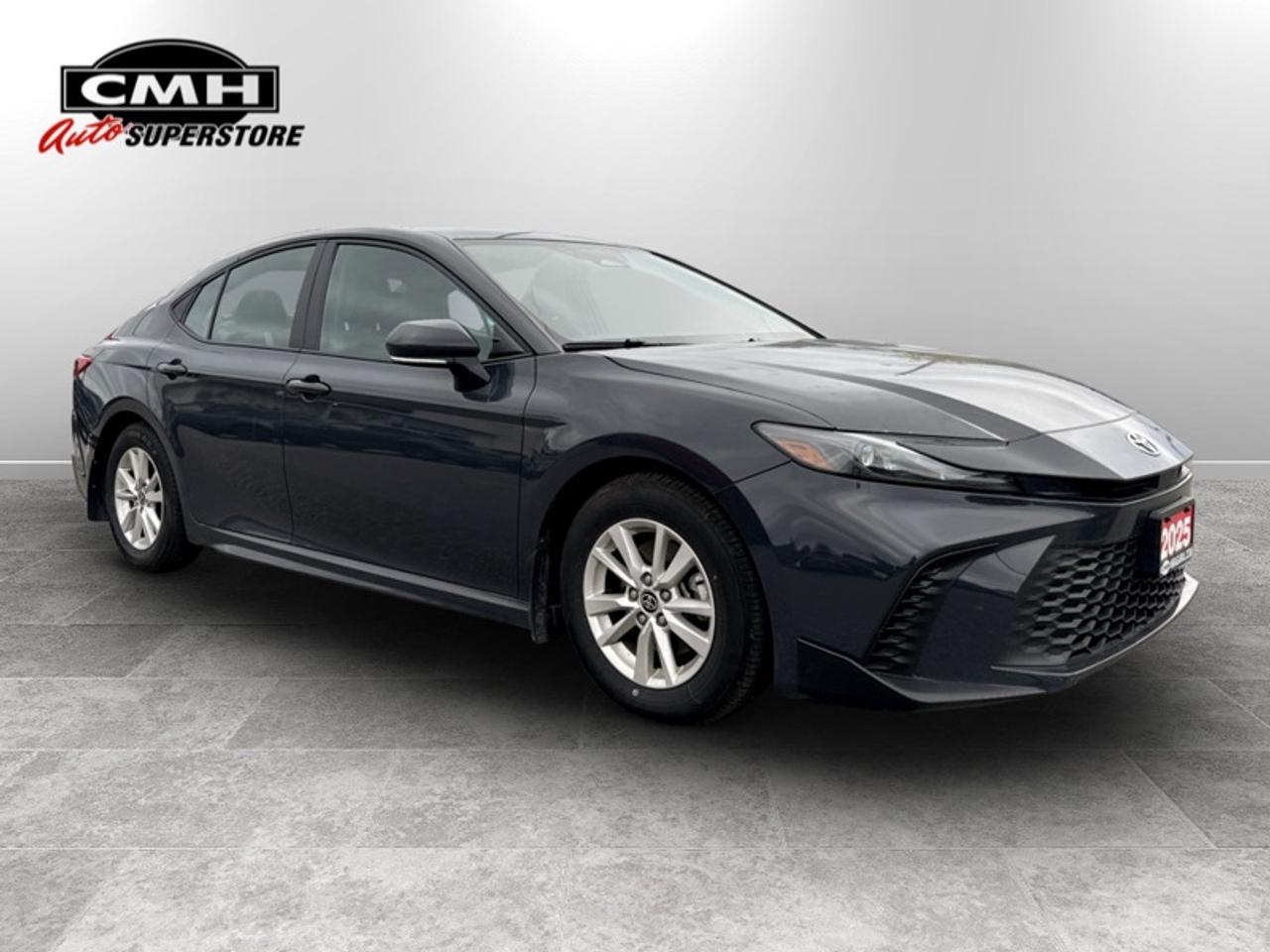 2025 Toyota Camry SE  **HYBRID** Photo