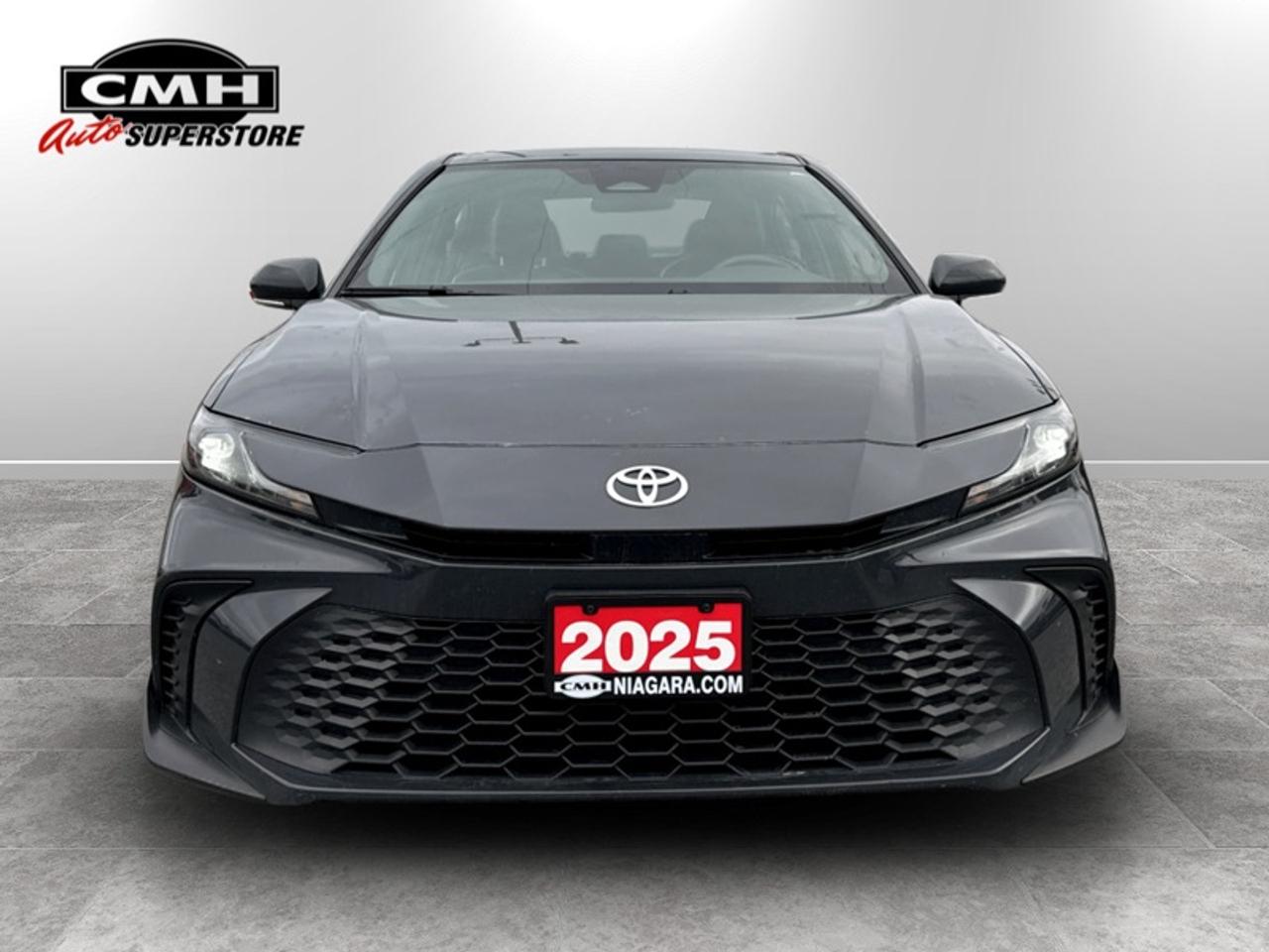 2025 Toyota Camry SE  **HYBRID** Photo