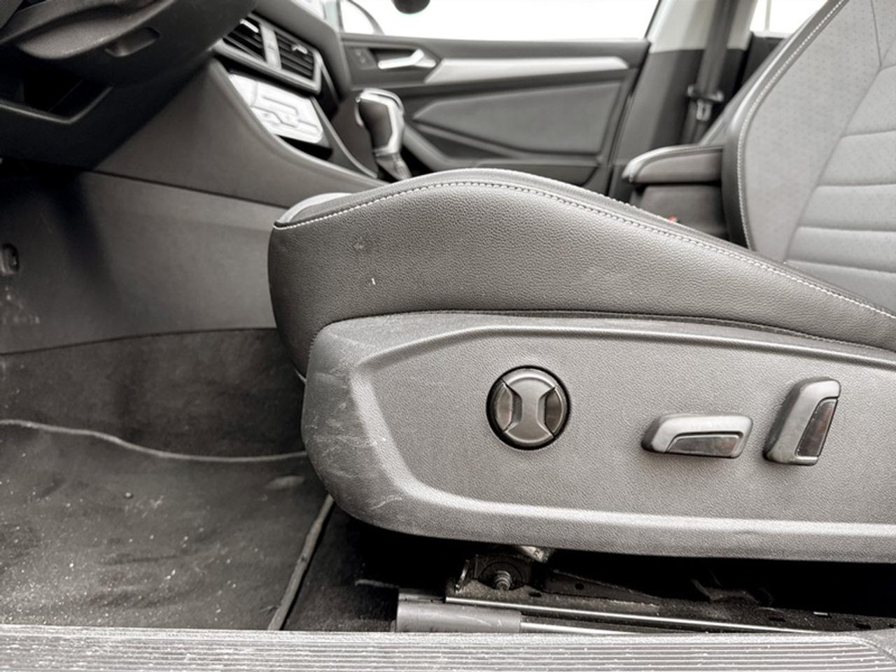 2025 Volkswagen Jetta Comfortline  **CLEAN CARFAX** Photo