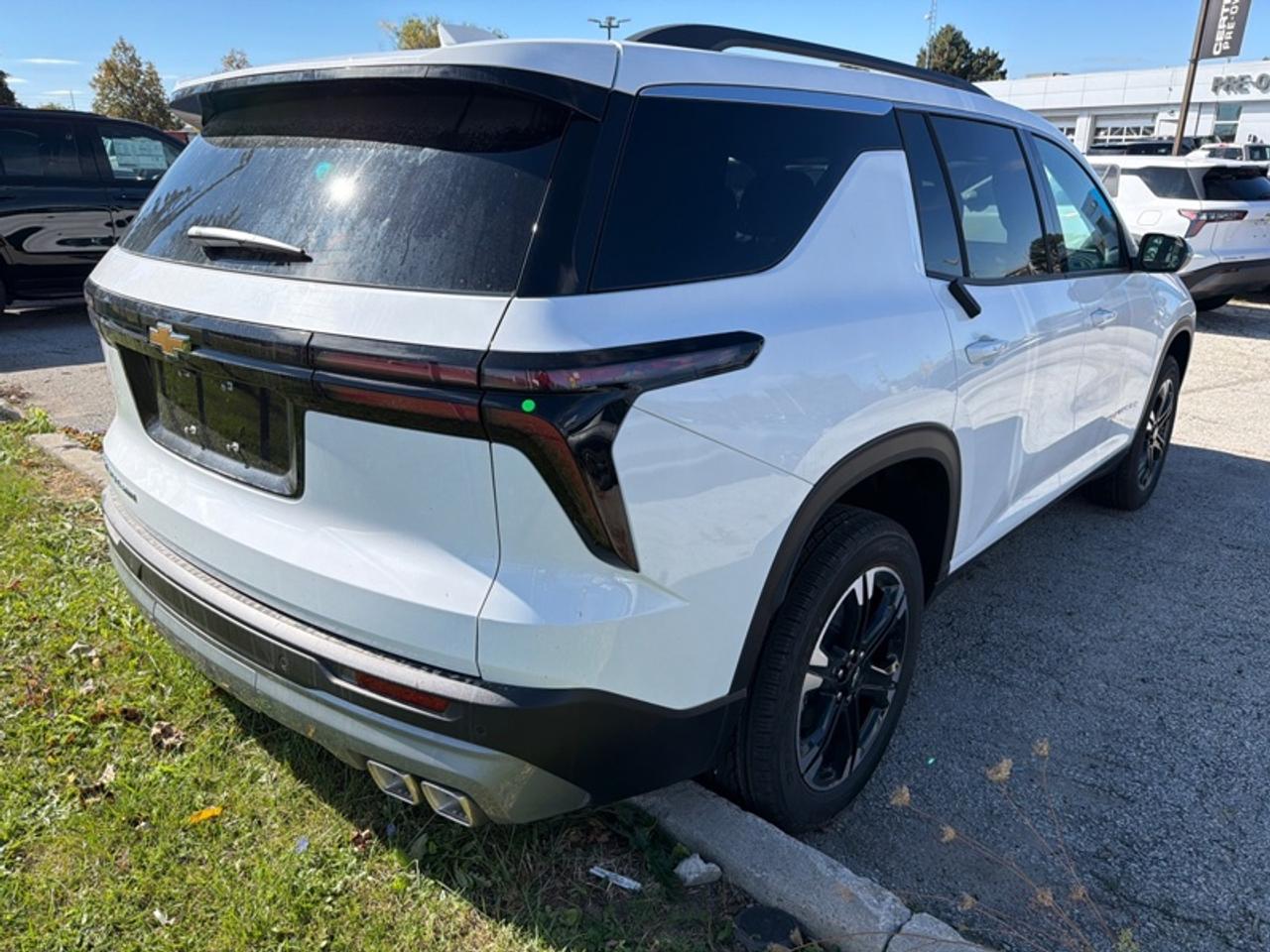 2027 Chevrolet Traverse LT Photo