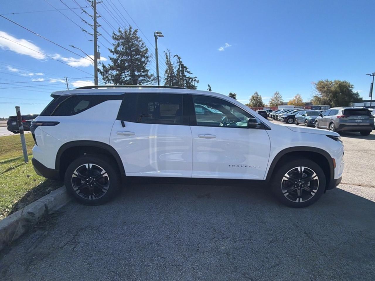 2027 Chevrolet Traverse LT Photo