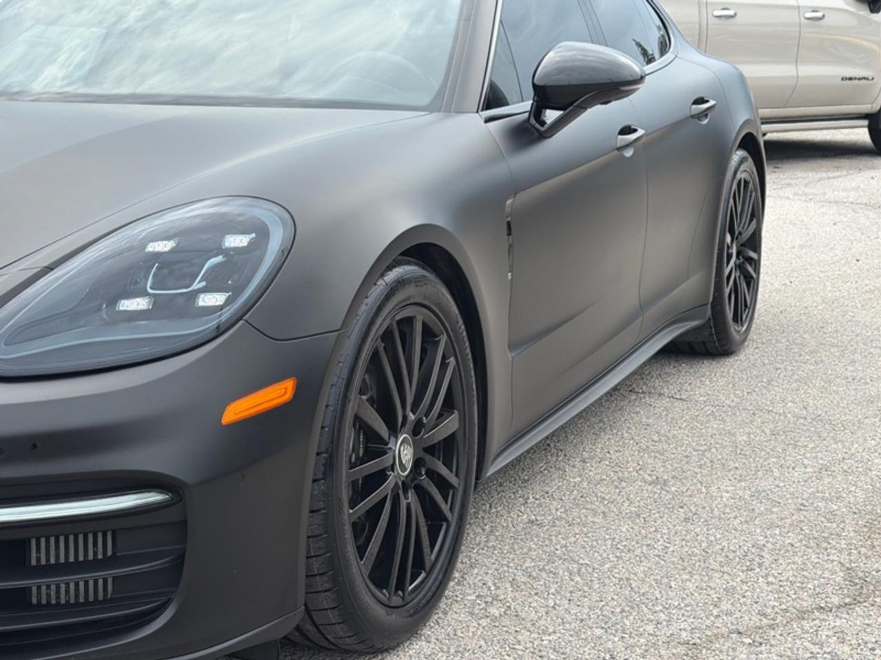 2021 Porsche Panamera 4 AWD Photo