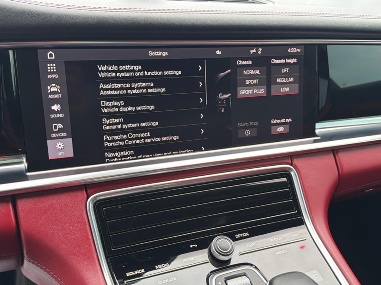 2021 Porsche Panamera 4 AWD Photo